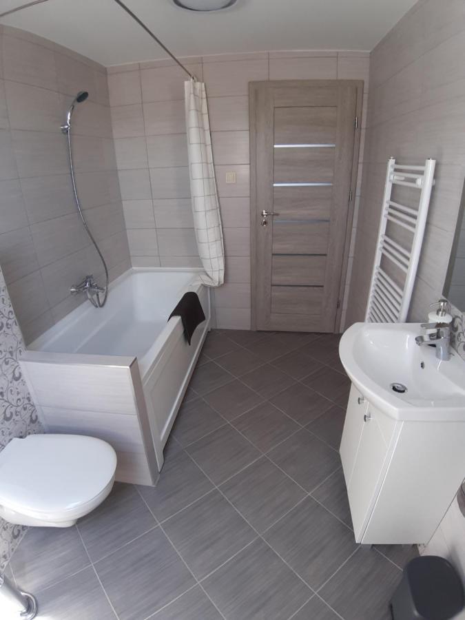 Profi Keco Apartman Balatonalmádi المظهر الخارجي الصورة