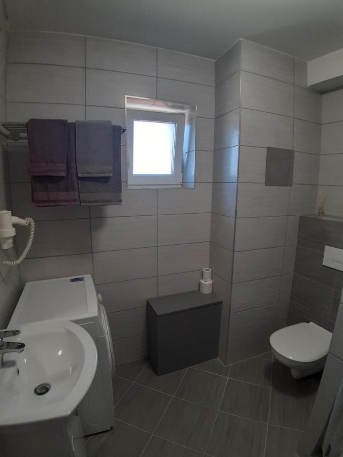 Profi Keco Apartman Balatonalmádi المظهر الخارجي الصورة