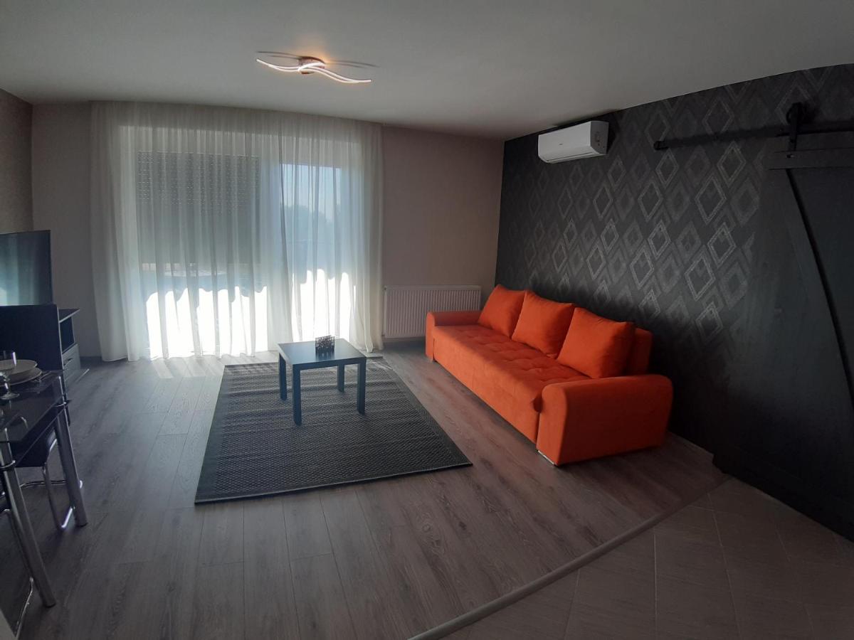 Profi Keco Apartman Balatonalmádi المظهر الخارجي الصورة
