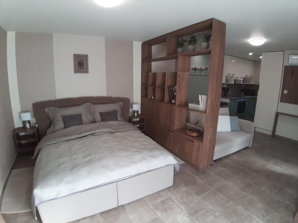 Profi Keco Apartman Balatonalmádi المظهر الخارجي الصورة