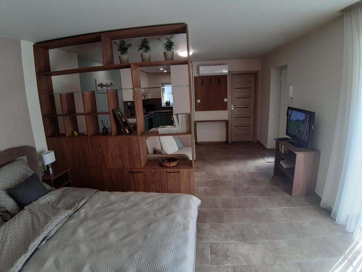 Profi Keco Apartman Balatonalmádi المظهر الخارجي الصورة