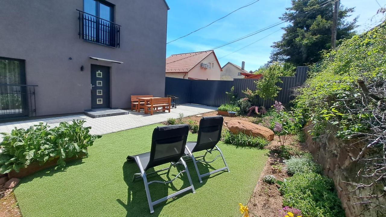 Profi Keco Apartman Balatonalmádi المظهر الخارجي الصورة